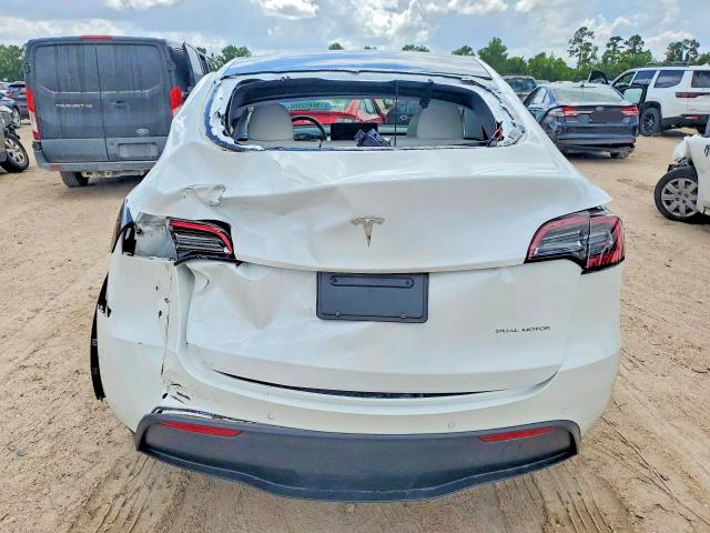 Zdjęcie 6 z aukcji – 2021 TESLA MODEL Y z VIN 5YJYGAEE7MF151580