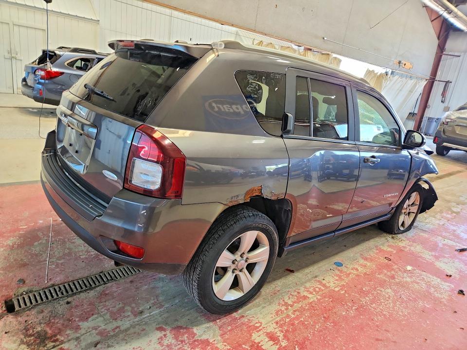 Photo 3 from auction – 2016 JEEP COMPASS with VIN 1C4NJDEB0GD558826