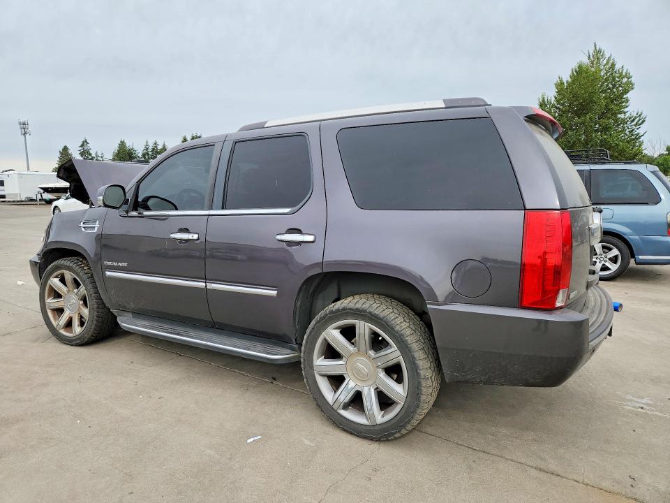 Photo 2 from auction – 2011 CADILLAC ESCALADE with VIN 1GYS4BEFXBR277642