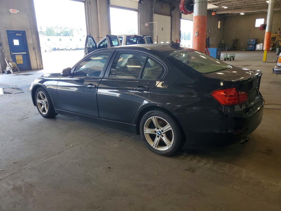 Photo 2 from auction – 2013 BMW 328 with VIN WBA3B3C57DF542003