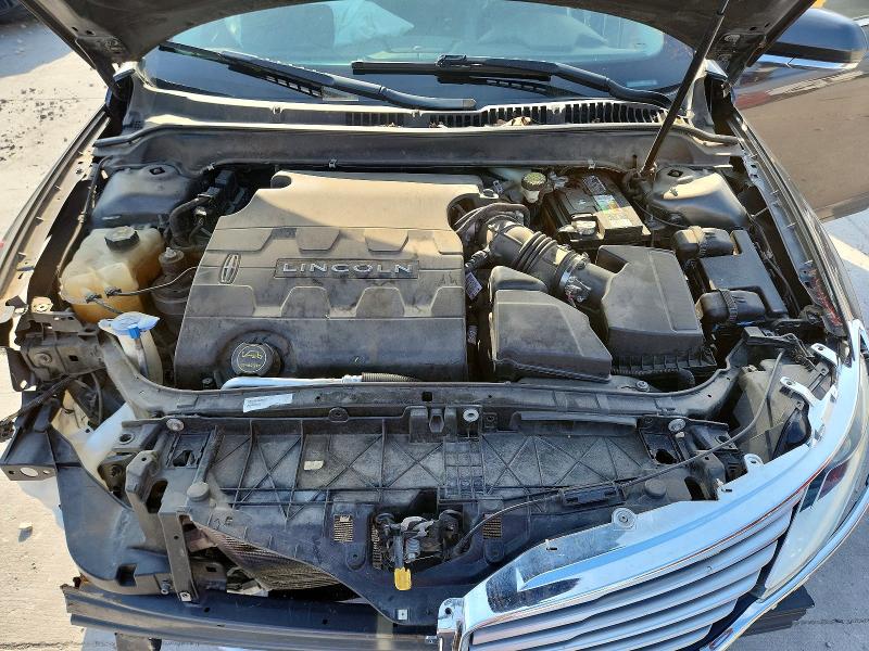 Photo 11 from auction – 2016 LINCOLN MKZ with VIN 3LN6L2GK9GR631193