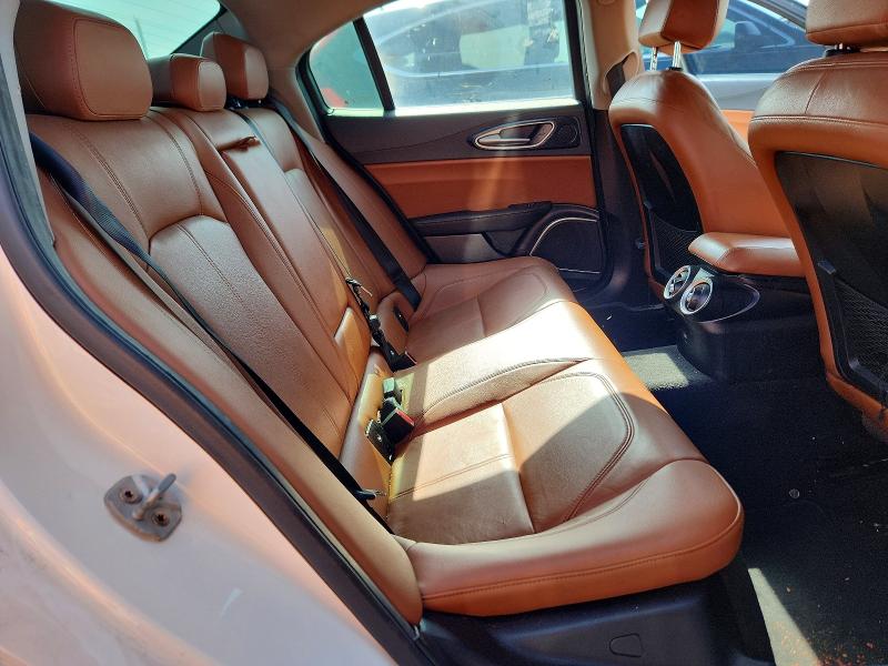 Photo 10 from auction – 2019 ALFA ROMEO GIULIA with VIN ZARFAMAN7K7622765