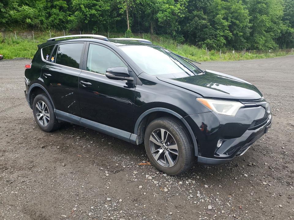 Photo 4 from auction – 2017 TOYOTA RAV4 with VIN 2T3RFREVXHW599625