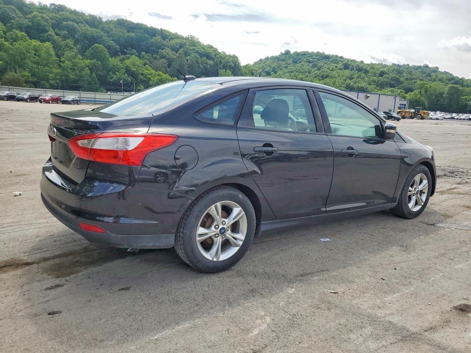 Photo 3 from auction – 2014 FORD FOCUS with VIN 1FADP3F27EL390002