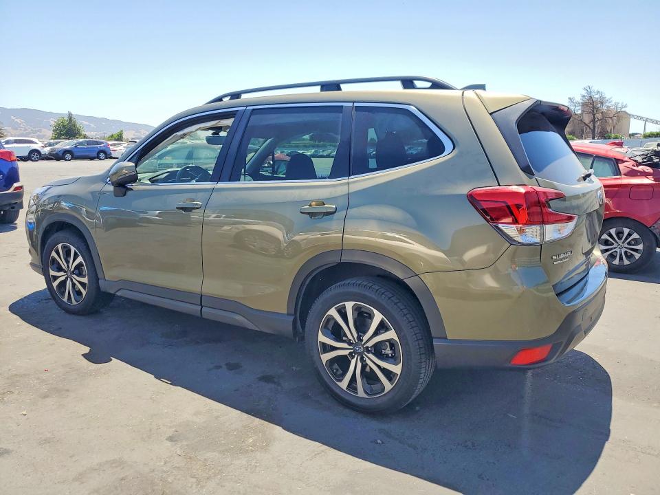 Photo 2 from auction – 2023 SUBARU FORESTER with VIN JF2SKAPC5PH503562