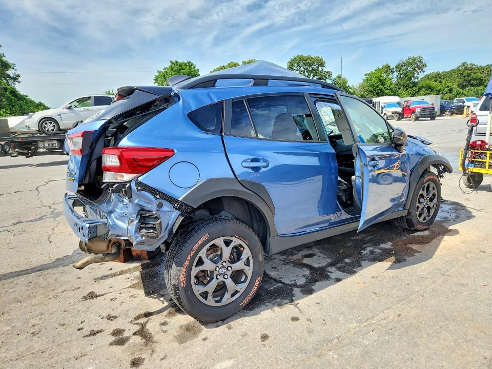 Photo 3 from auction – 2022 SUBARU CROSSTREK with VIN JF2GTHRC0NH277470