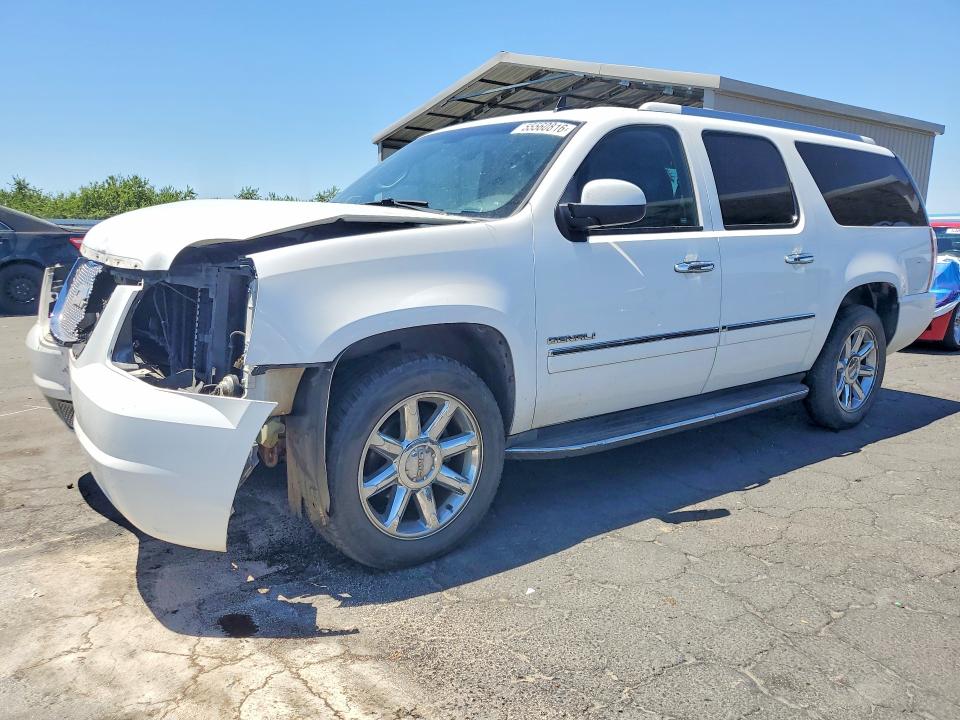 GMC YUKON XL 2011 with VIN 1GKS2MEF1BR355026 - Photo from auction