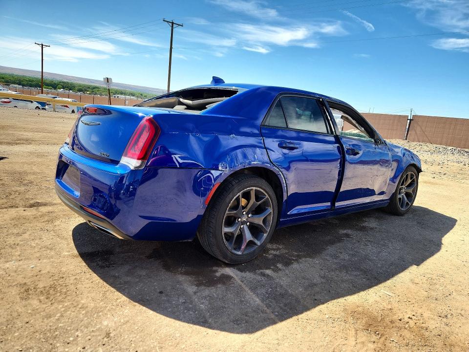 Photo 3 from auction – 2020 CHRYSLER 300 with VIN 2C3CCAAG1LH229975