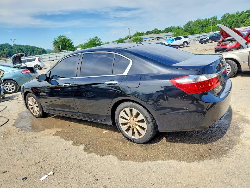Photo 2 from auction – 2014 HONDA ACCORD with VIN 1HGCR2F85EA025376