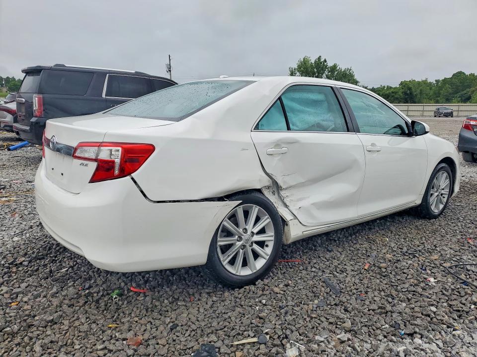 Photo 3 from auction – 2014 TOYOTA CAMRY with VIN 4T1BF1FK8EU398799