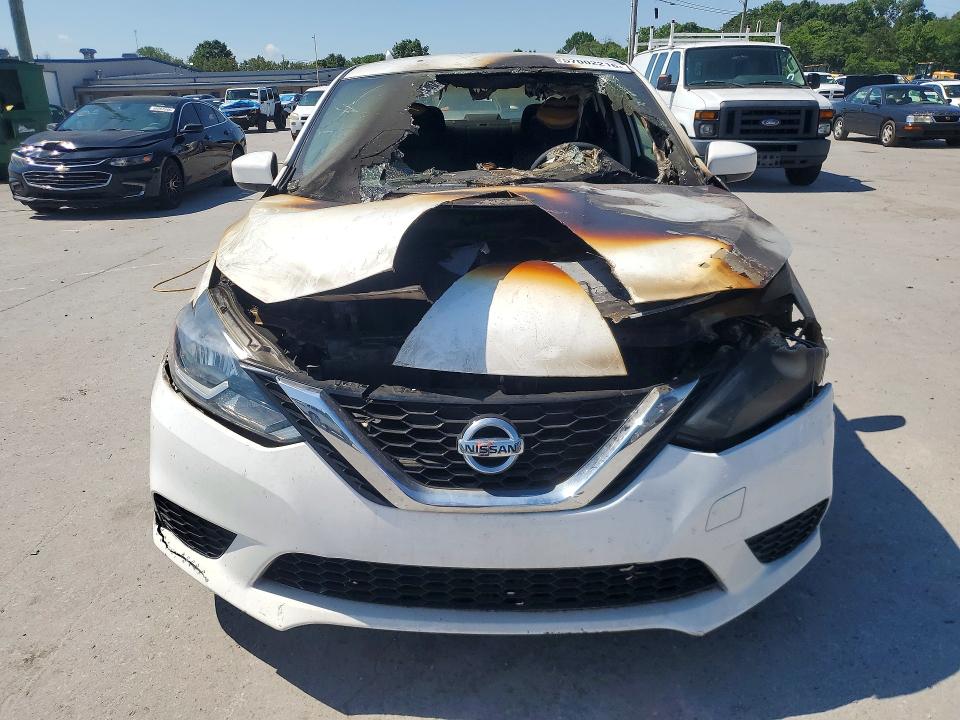 Photo 5 from auction – 2017 NISSAN SENTRA with VIN 3N1AB7AP3HY293528