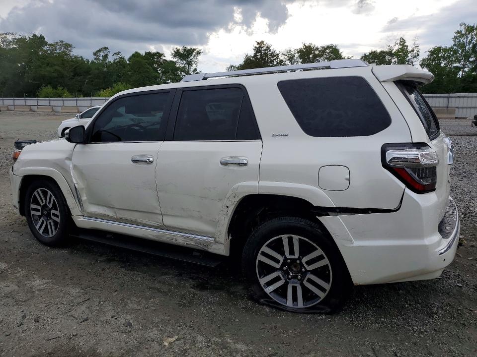Photo 2 from auction – 2018 TOYOTA 4RUNNER with VIN JTEZU5JR5J5170974