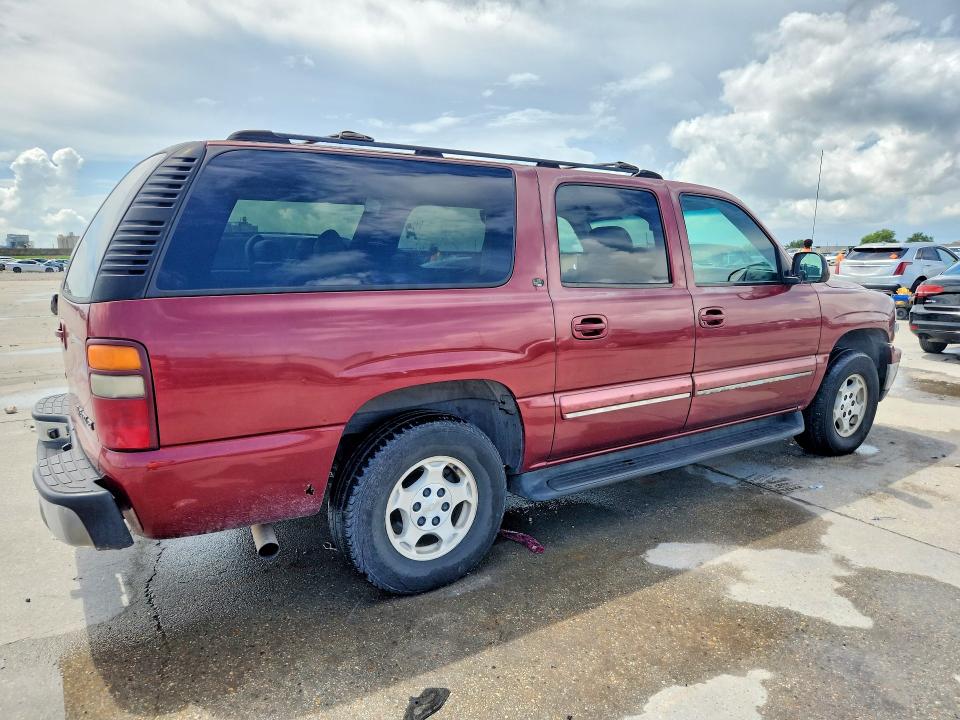 Photo 3 from auction – 2002 CHEVROLET SUBURBAN with VIN 1GNFK16Z02J231615