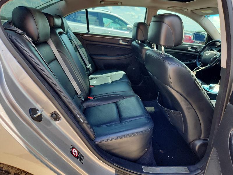 Photo 10 from auction – 2012 HYUNDAI GENESIS with VIN KMHGC4DD5CU159079