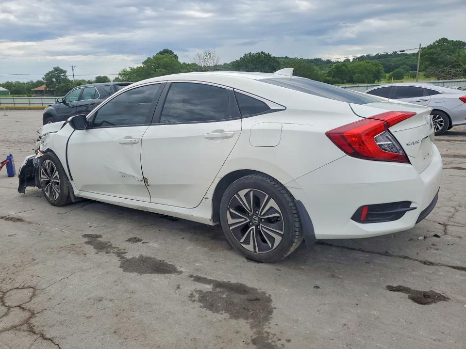 Photo 2 from auction – 2018 HONDA CIVIC with VIN JHMFC1F79JX030441