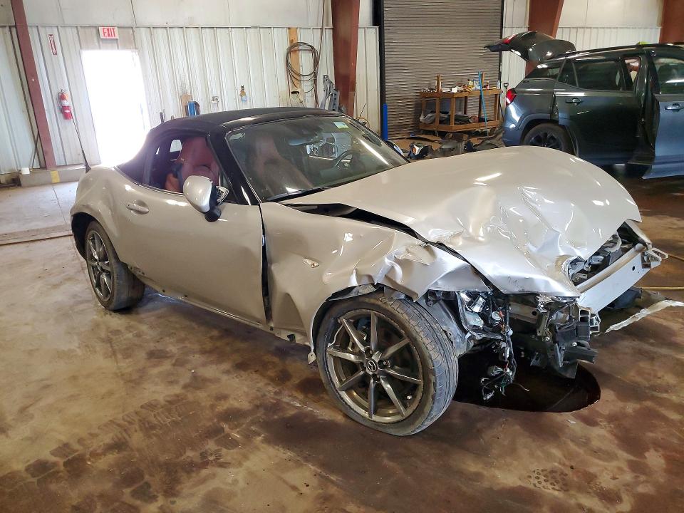 Photo 4 from auction – 2023 MAZDA MX-5 MIATA with VIN JM1NDAD73P0551900