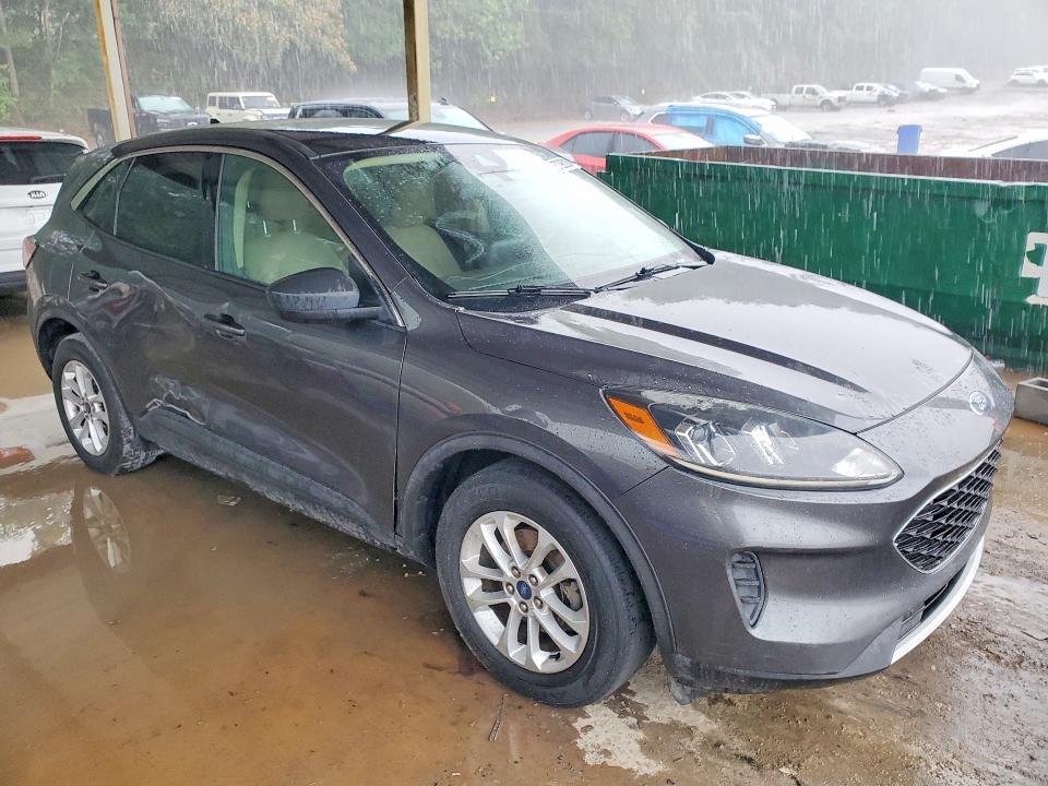 Photo 4 from auction – 2020 FORD ESCAPE with VIN 1FMCU0G69LUA91550