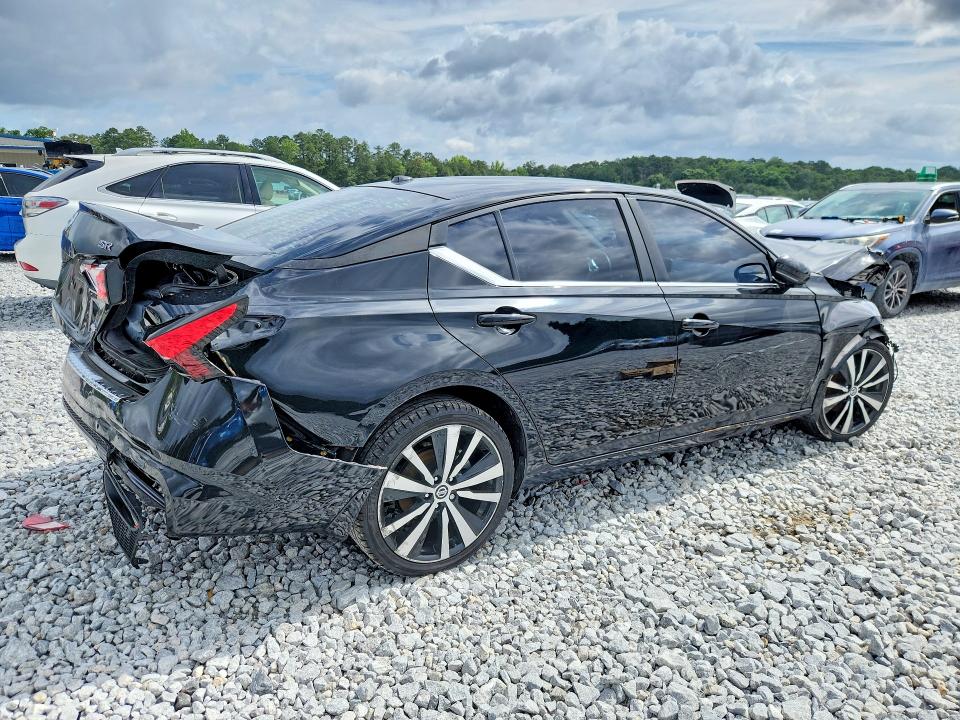 Photo 3 from auction – 2021 NISSAN ALTIMA with VIN 1N4BL4CW0MN352274