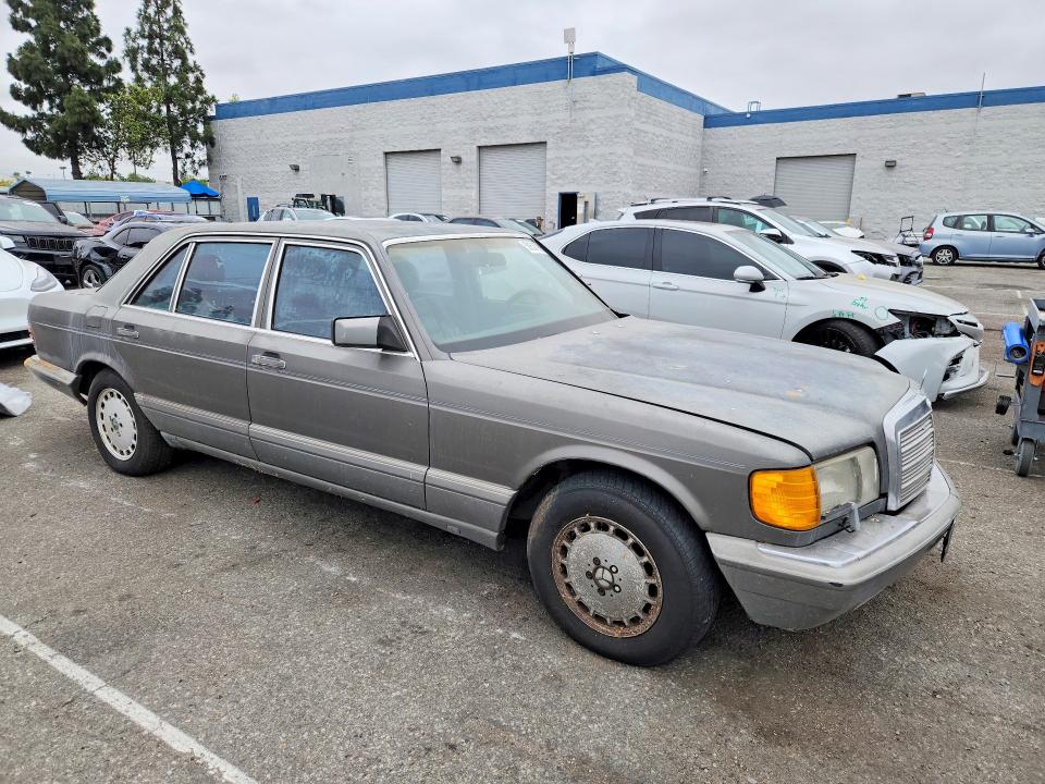 Photo 4 from auction – 1991 MERCEDES-BENZ 560 with VIN WDBCA39E5MA557687