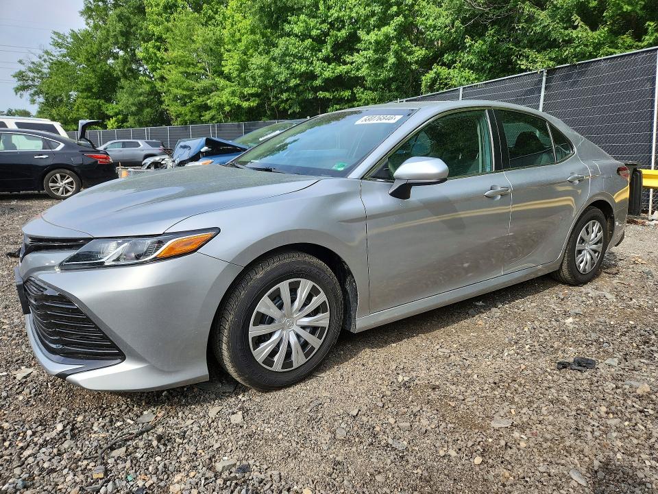 TOYOTA CAMRY 2018 with VIN 4T1B31HK5JU501967 - Photo from auction