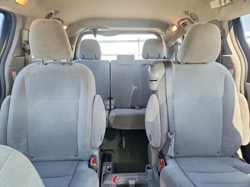 Photo 10 from auction – 2017 TOYOTA SIENNA with VIN 5TDKZ3DC7HS793939