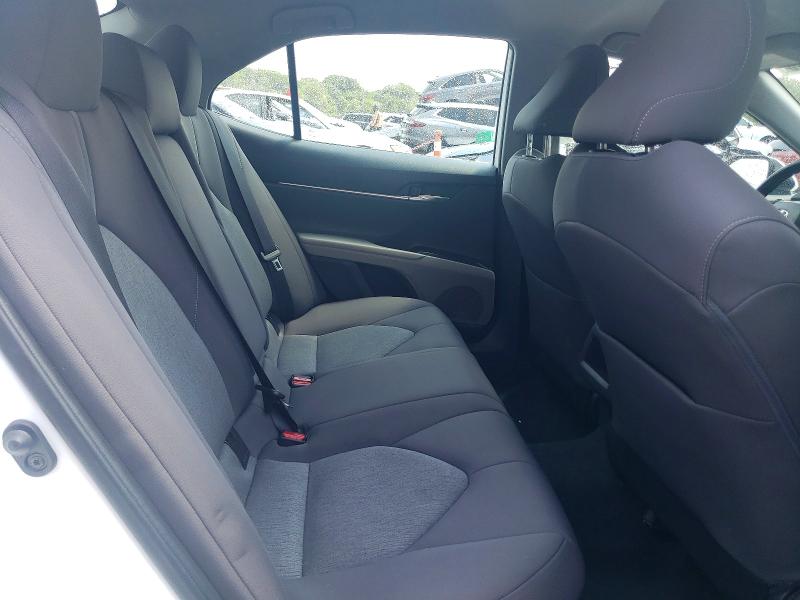 Photo 10 from auction – 2022 TOYOTA CAMRY with VIN 4T1C31AK2NU590787