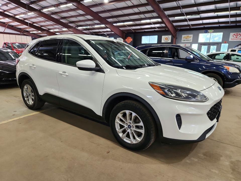 Photo 4 from auction – 2020 FORD ESCAPE with VIN 1FMCU9G63LUB46496