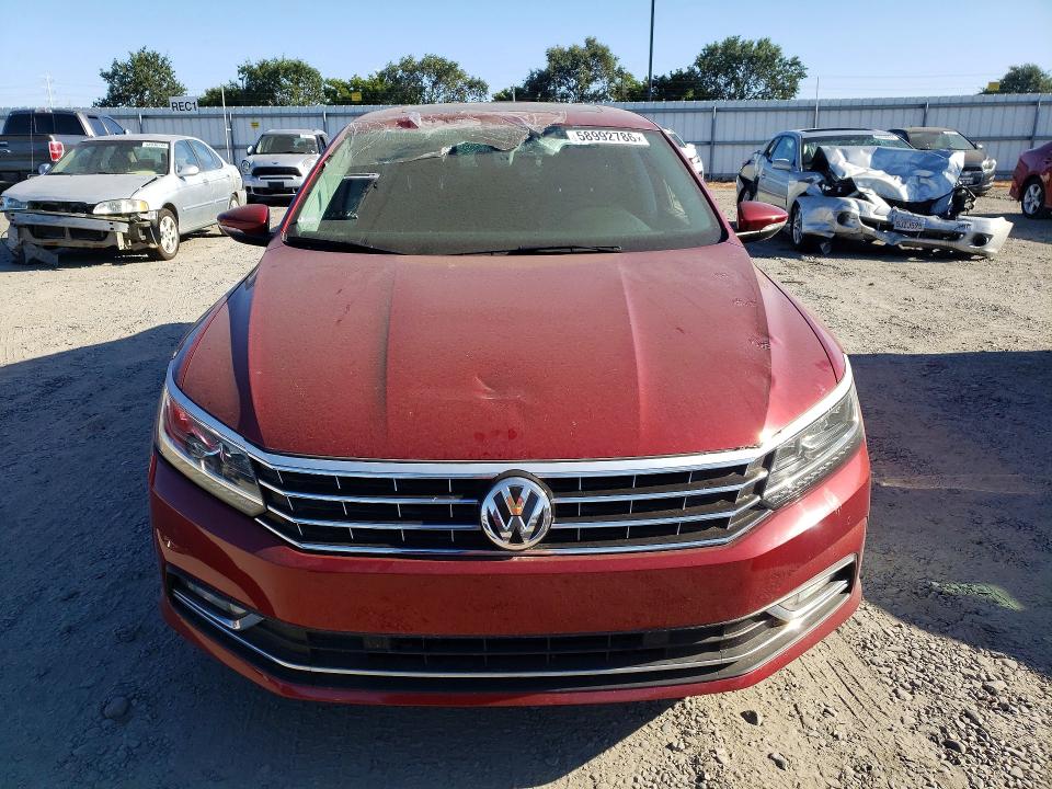 Photo 5 from auction – 2017 VOLKSWAGEN PASSAT with VIN 1VWCT7A36HC064265