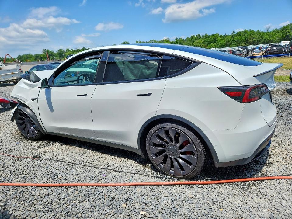 Foto 2 de la subasta – 2022 TESLA MODEL Y con VIN 7SAYGDEF5NF308747
