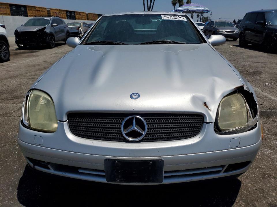 Снимка 5 от търг – 2000 MERCEDES-BENZ SLK с VIN WDBKK47FXYF155554