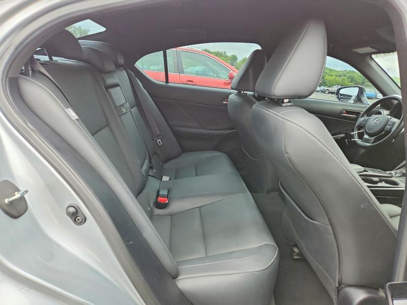 Photo 10 from auction – 2022 LEXUS IS with VIN JTHAA1D29N5118141