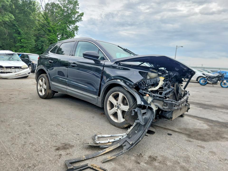 Photo 4 from auction – 2017 LINCOLN MKC with VIN 5LMCJ1D95HUL31694