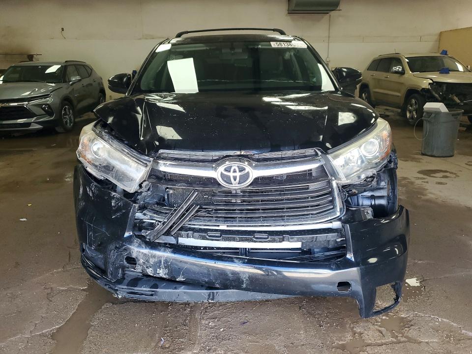 Photo 5 from auction – 2015 TOYOTA HIGHLANDER with VIN 5TDBKRFH3FS158214