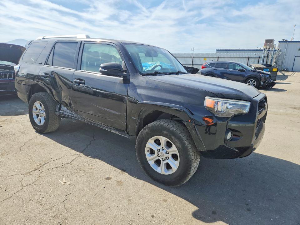 Photo 4 from auction – 2016 TOYOTA 4RUNNER with VIN JTEBU5JR2G5325457