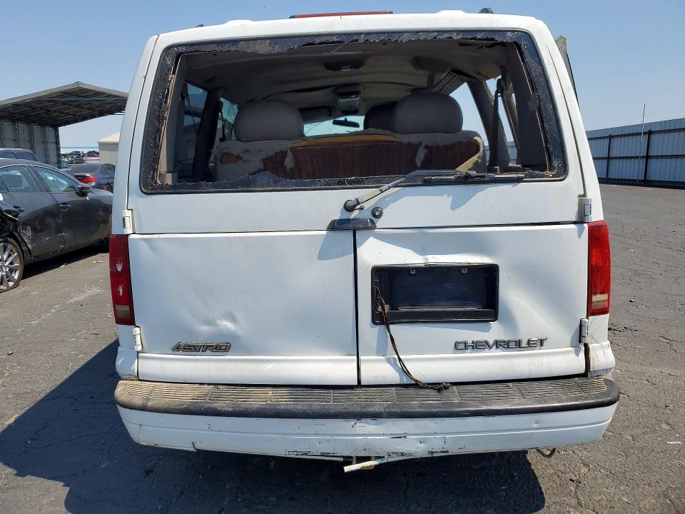 Photo 6 from auction – 2000 CHEVROLET ASTRO with VIN 1GNDM19W9YB123385