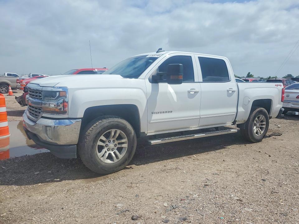 CHEVROLET SILVERADO 2018 with VIN 3GCUKREC5JG252553 - Photo from auction