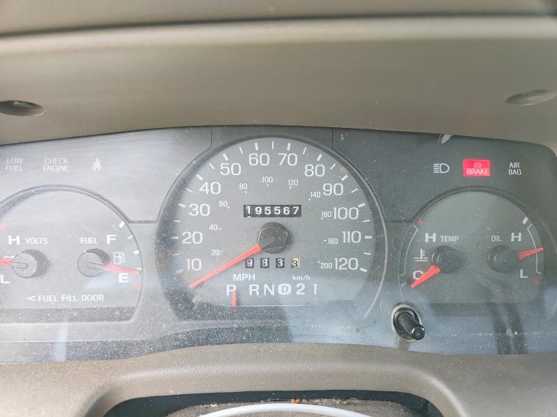 Снимка 9 от търг – 2004 MERCURY GRAND MARQUIS с VIN 2MEFM75W34X624983