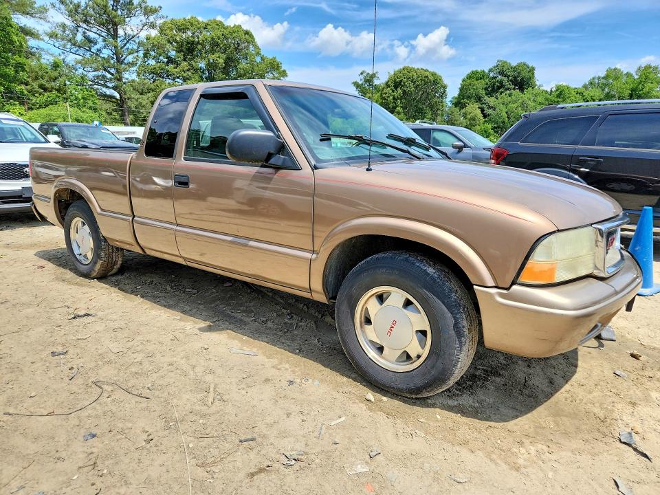Photo 4 from auction – 2003 GMC SONOMA with VIN 1GTCS19X338224852