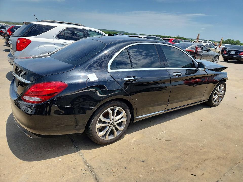 Photo 3 from auction – 2018 MERCEDES-BENZ C with VIN 55SWF4JB2JU249482
