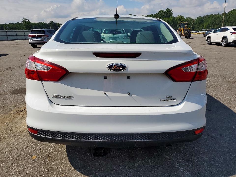Photo 6 from auction – 2014 FORD FOCUS with VIN 1FADP3F21EL291627
