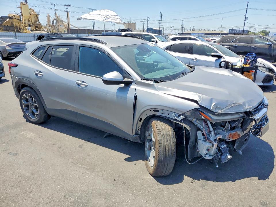 Photo 4 from auction – 2025 CHEVROLET TRAX with VIN KL77LHEP1SC036840