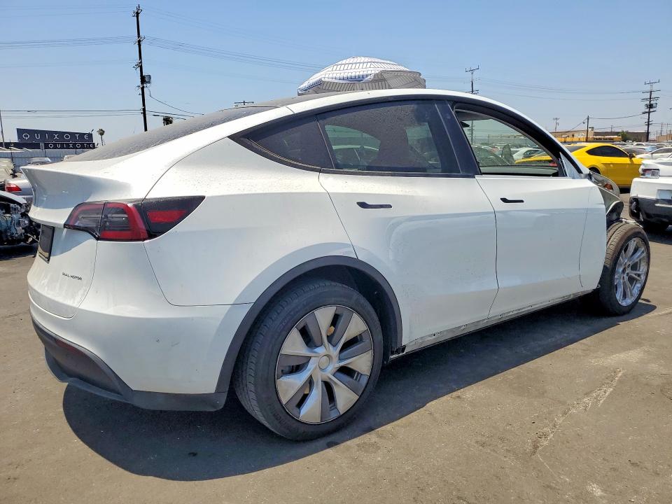 Photo 3 from auction – 2023 TESLA MODEL Y with VIN 7SAYGDEE8PA066222