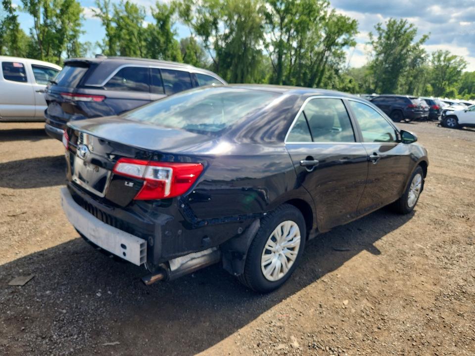 Photo 3 from auction – 2013 TOYOTA CAMRY with VIN 4T4BF1FK6DR309882