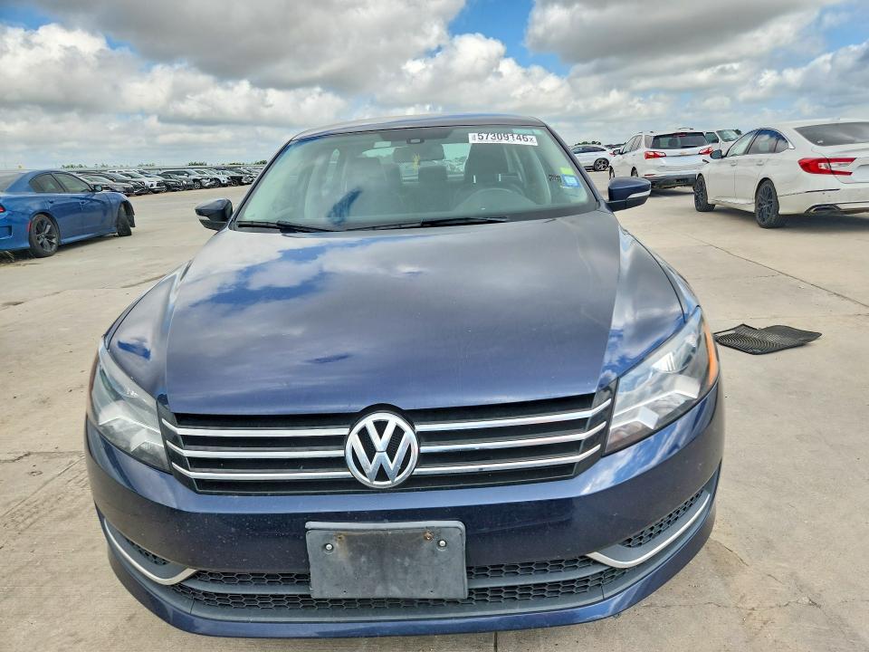 Photo 5 from auction – 2015 VOLKSWAGEN PASSAT with VIN 1VWAT7A3XFC019690