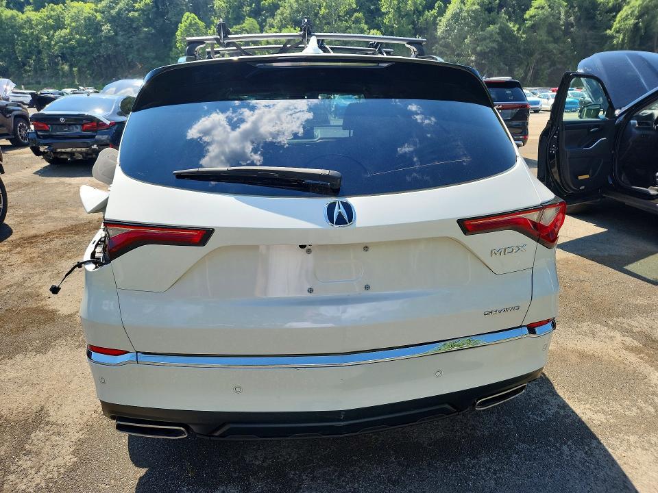 Photo 6 from auction – 2023 ACURA MDX with VIN 5J8YE1H44PL037015