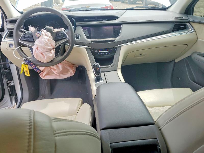 Photo 8 from auction – 2017 CADILLAC XT5 with VIN 1GYKNBRS6HZ139156