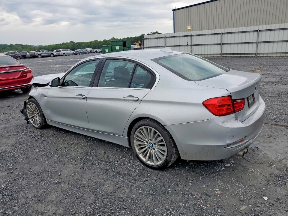 Photo 2 from auction – 2013 BMW 328 with VIN WBA3A5C55DF359617