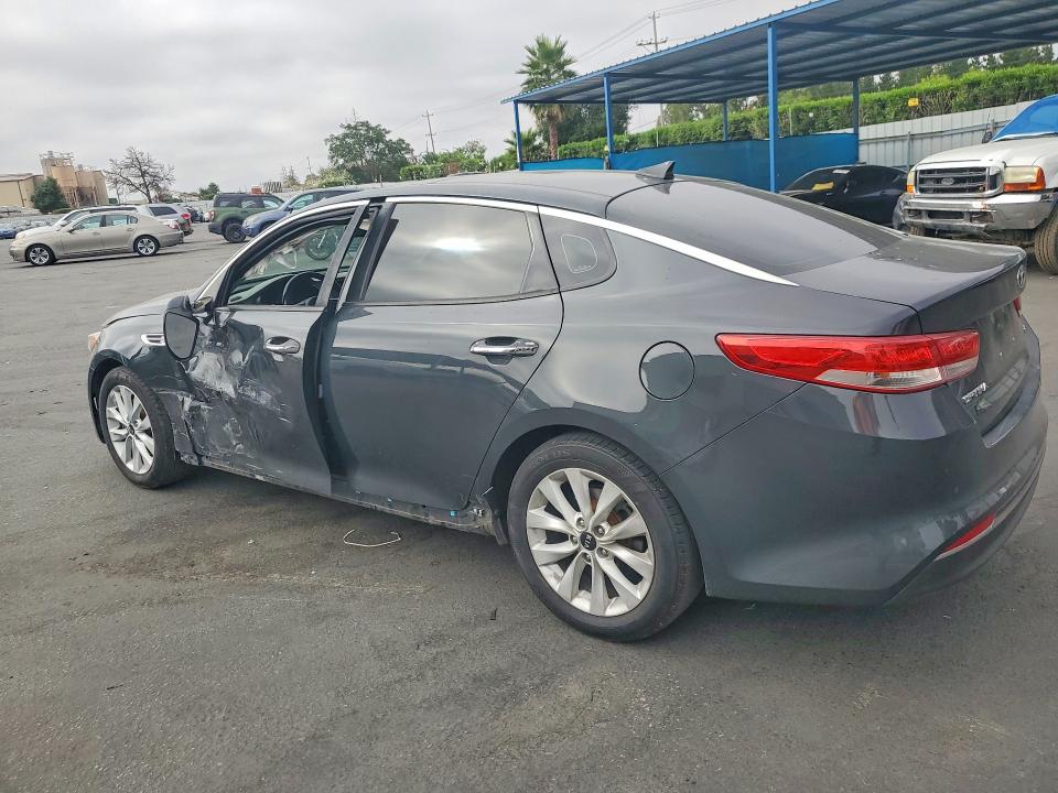 Photo 2 from auction – 2016 KIA OPTIMA with VIN 5XXGU4L37GG028077
