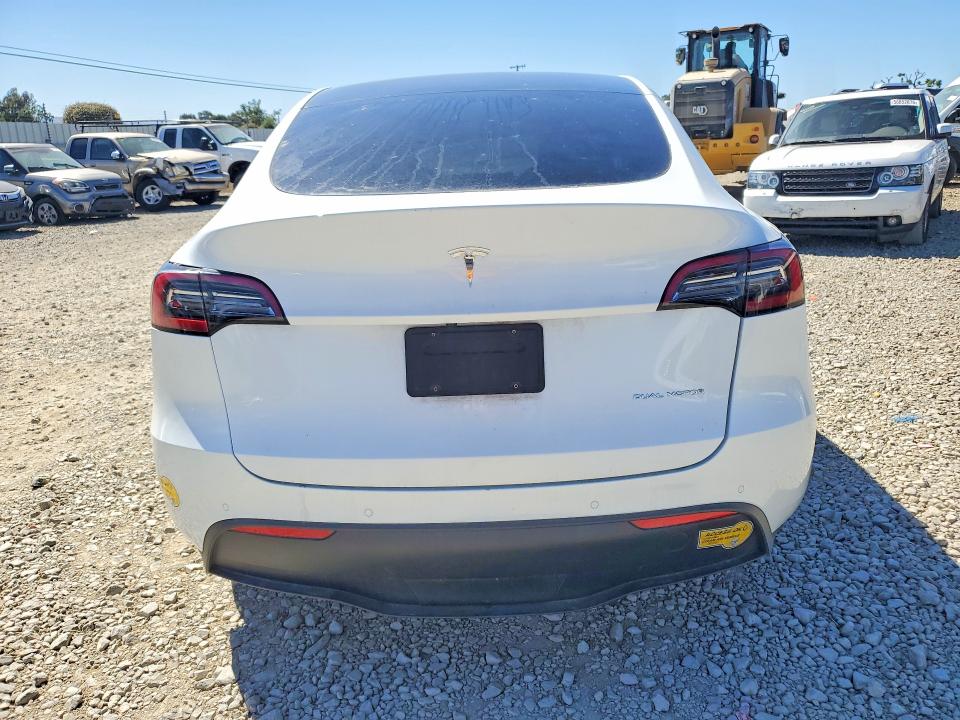 Снимка 6 от търг – 2022 TESLA MODEL Y с VIN 7SAYGDEE3NF425119