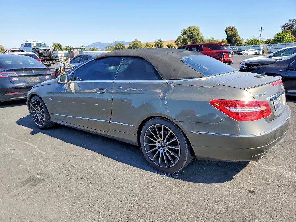 Photo 2 from auction – 2012 MERCEDES-BENZ E with VIN WDDKK5KF7CF167920